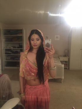 British Indian trying sari_'s and outfits selfies - #22